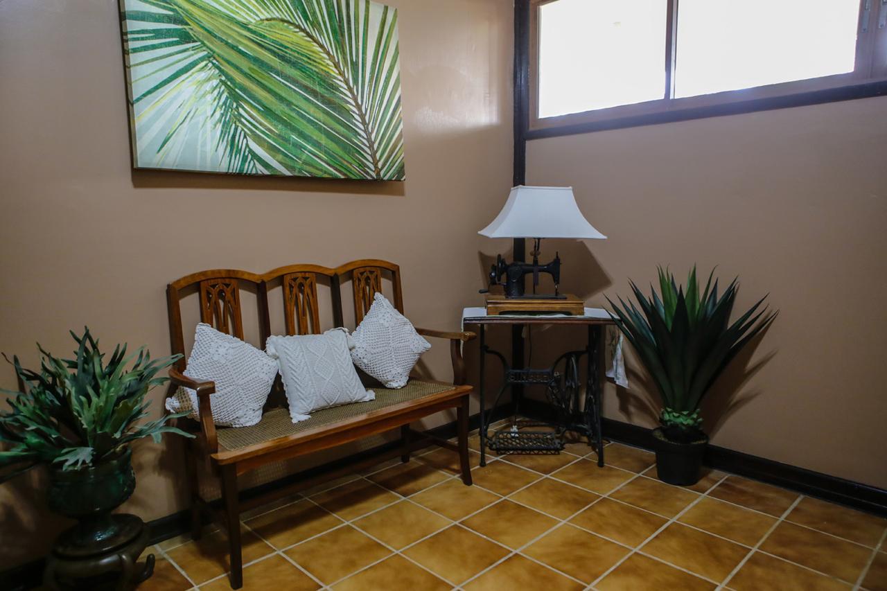 Victoria'S Haven Bed & Breakfast Dumaguete City Exterior photo