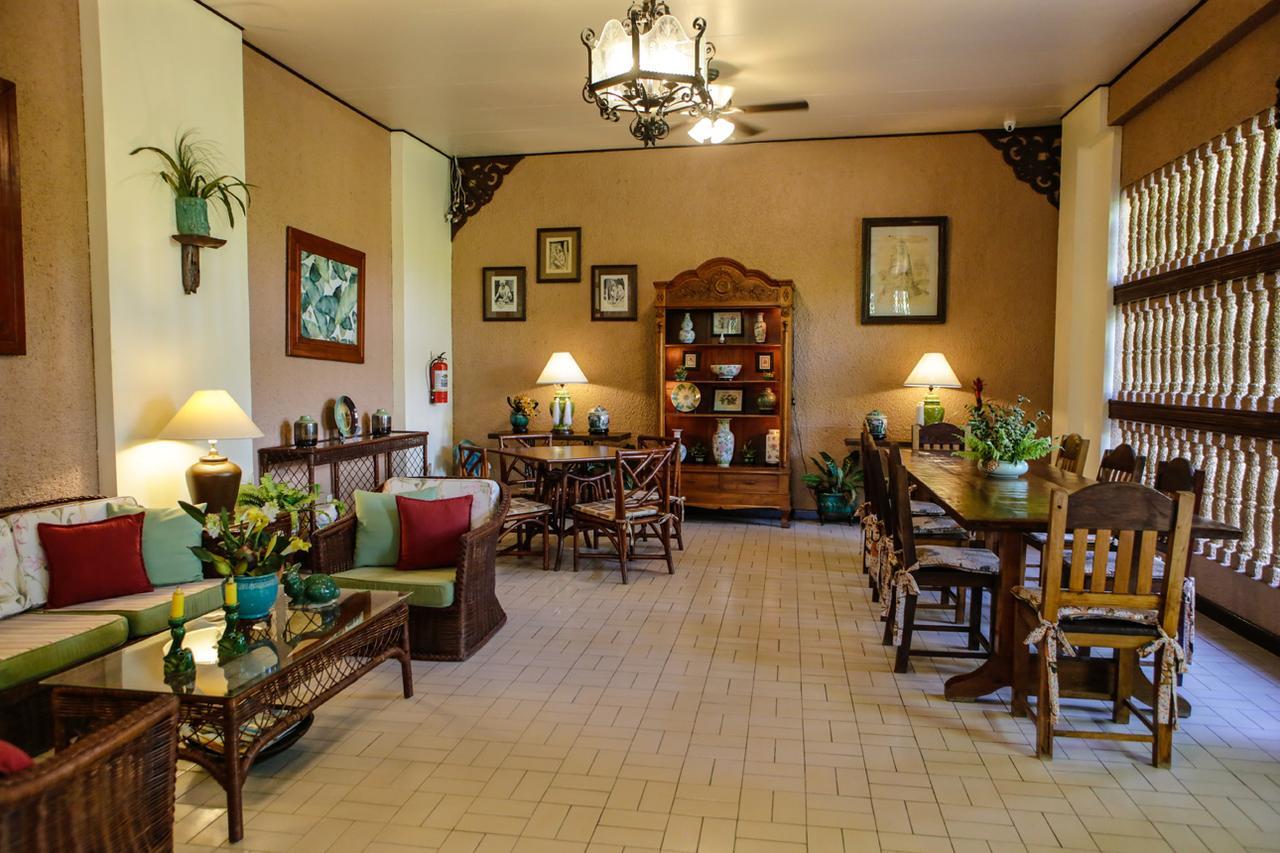 Victoria'S Haven Bed & Breakfast Dumaguete City Exterior photo